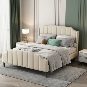 Модерно легло-платформа с тапицерия от бежовата нежната тъкан на размер 